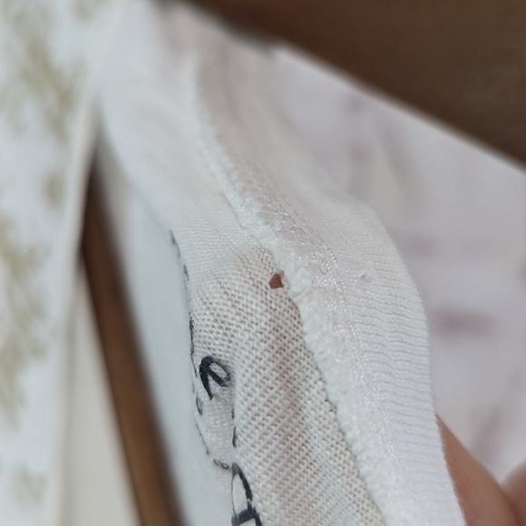 Chicos T Shirt Women Large 2 White Tee V Neck Gold Stamp Printed Quarter Sleeve - Picture 9 of 12